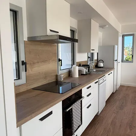 Appartement Avec Terrasse - Proche Et Centre Royan