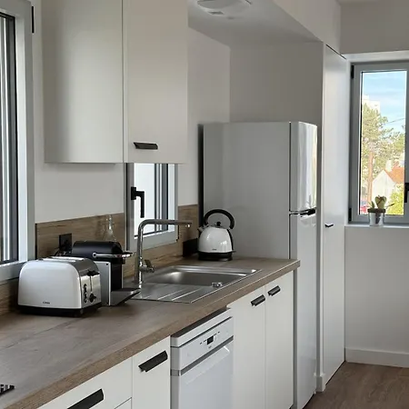 Appartement Avec Terrasse - Proche Et Centre Royan