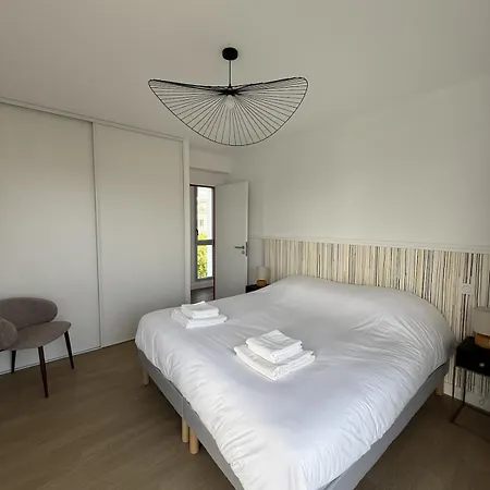 Appartement Avec Terrasse - Proche Et Centre Royan
