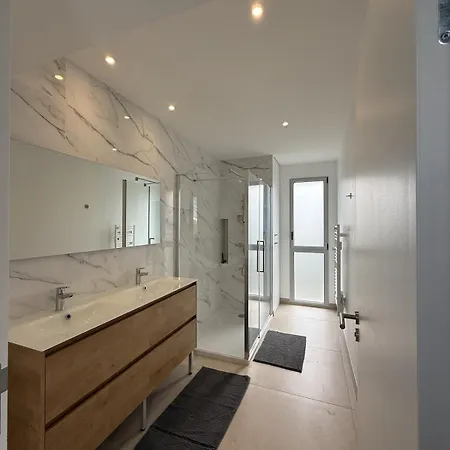 Avec Terrasse - Proche Et Centre Apartment Royan