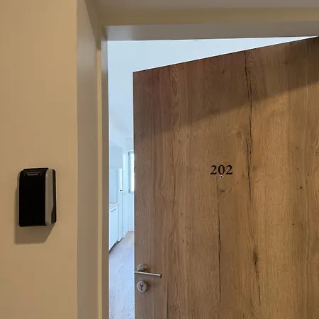 Avec Terrasse - Proche Et Centre