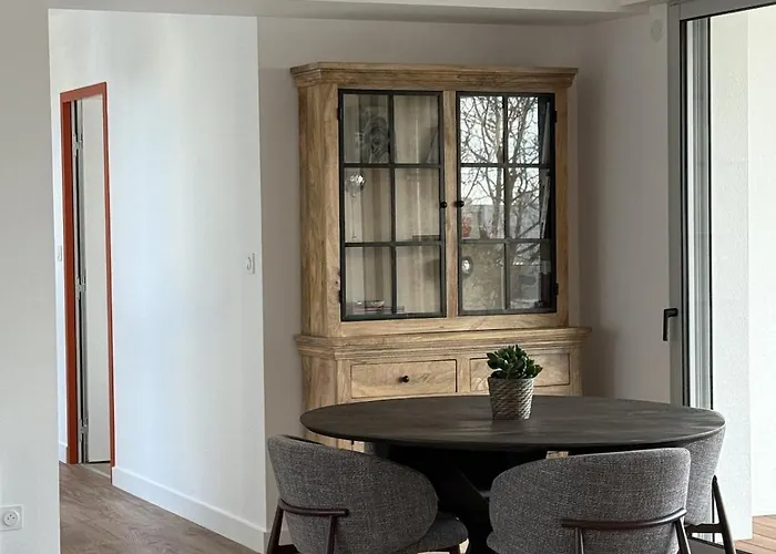 Avec Terrasse - Proche Et Centre