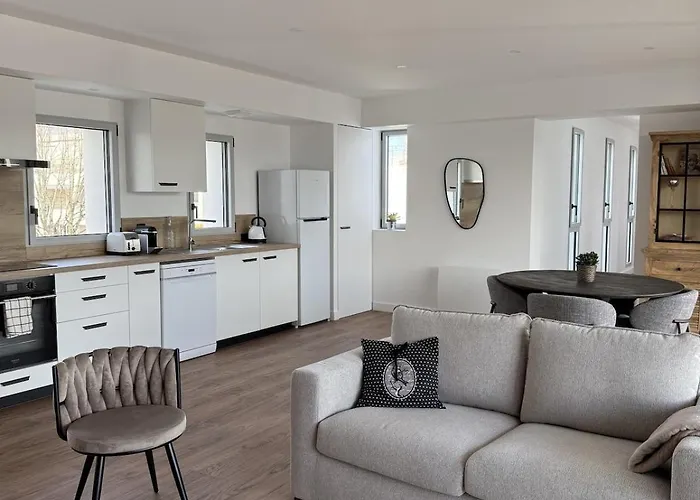 Apartment Avec Terrasse - Proche Et Centre