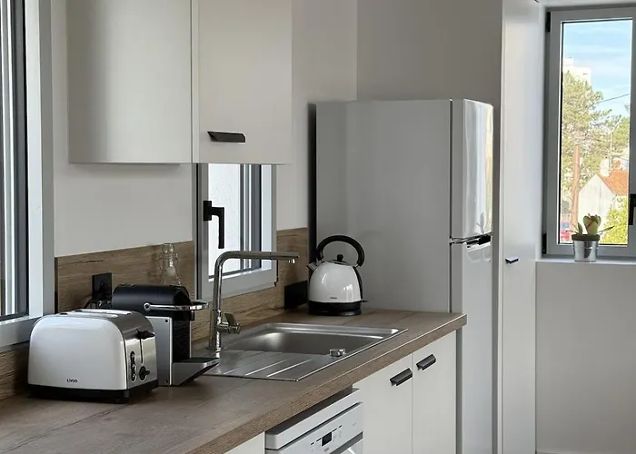 Apartment Avec Terrasse - Proche Et Centre Royan