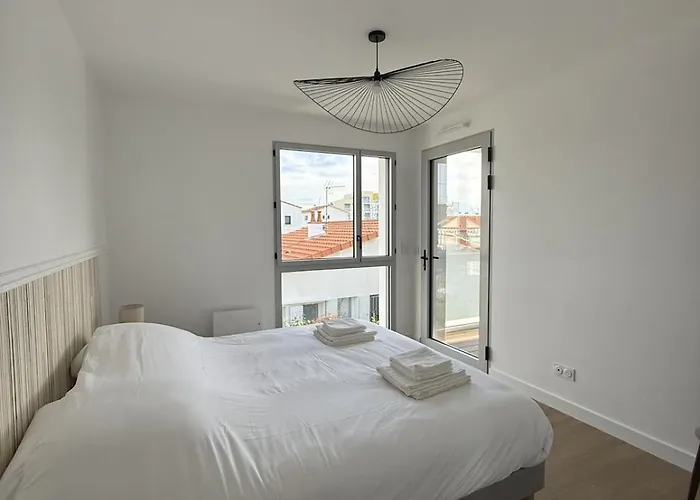 Apartment Avec Terrasse - Proche Et Centre *