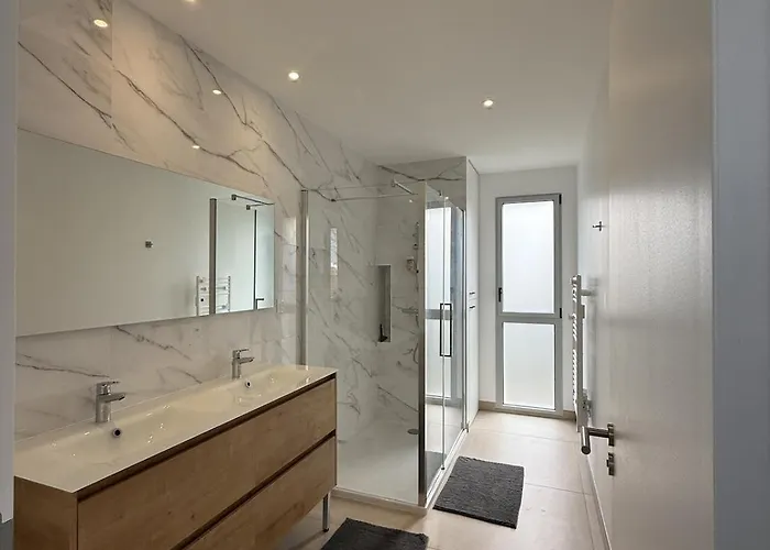 Avec Terrasse - Proche Et Centre Apartment Royan