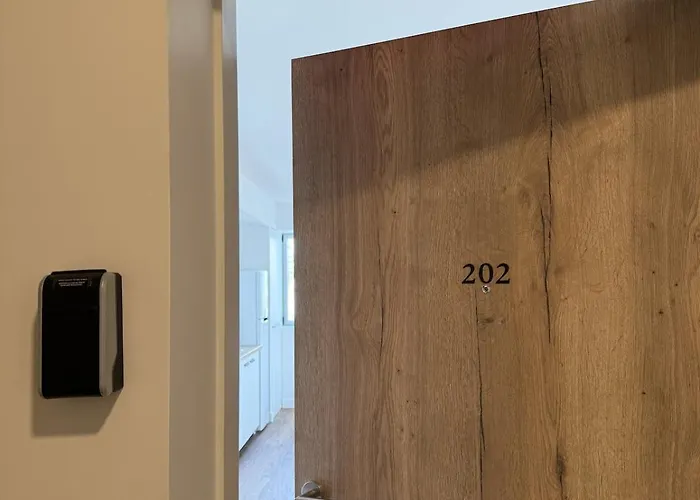 Avec Terrasse - Proche Et Centre